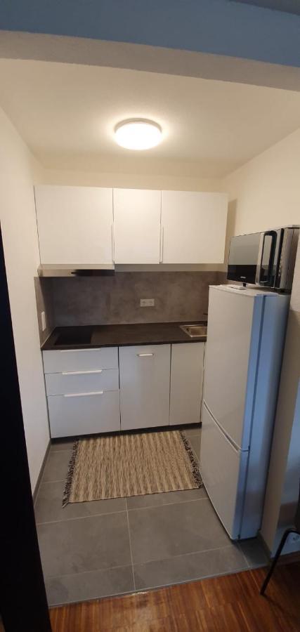 SEVIS Outlet Apartments Metzingen  Extérieur photo